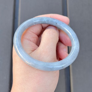 24043RM Certified Untreated Grade A Jade Bracelet - Princess Round 55.5mm (缅甸翡翠A货手镯Burmese Jadeite Bangle, Gray 乌鸡)