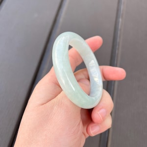 24022-L Certified Untreated Grade A Jade Bracelet - Round 50.5mm (缅甸翡翠A货手镯Burmese Jadeite Bangle, Icy Light Green 冰晴绿)