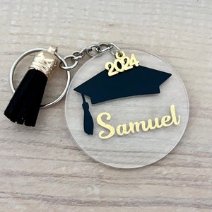 Personalised Graduation Keyring Gift, Personalised Graduation Keychain for graduate with 2024 year of graduation charm.