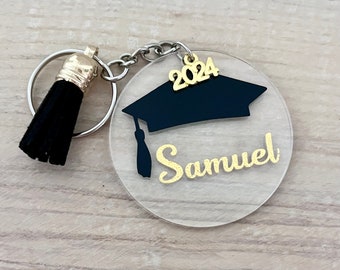 Personalised Graduation Keyring Gift, Personalised Graduation Keychain for graduate with 2024 year of graduation charm.