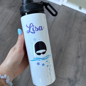 Garrafa de água de natação personalizada, com imagem de touca e óculos de natação. Presente para nadadores.