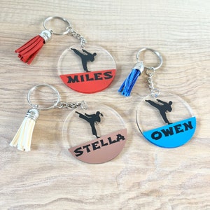 Personalised taekwondo / karate / martial arts keyring. Keyring/keychain gift idea for boys or girls who love taekwondo / karate.