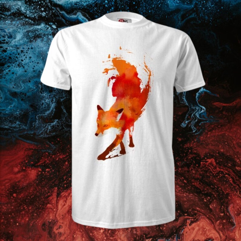 Op de afbeelding: Wit T-shirt met een aquarelontwerp van een vos in tinten oranje en rood.