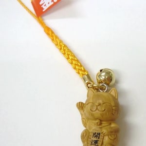 Szczęśliwy urok Maneki Neko - japoński brelok do kluczy z kotem przynoszącym szczęście - amulet szczęścia i bogactwa - prezent Omamori z Japonii