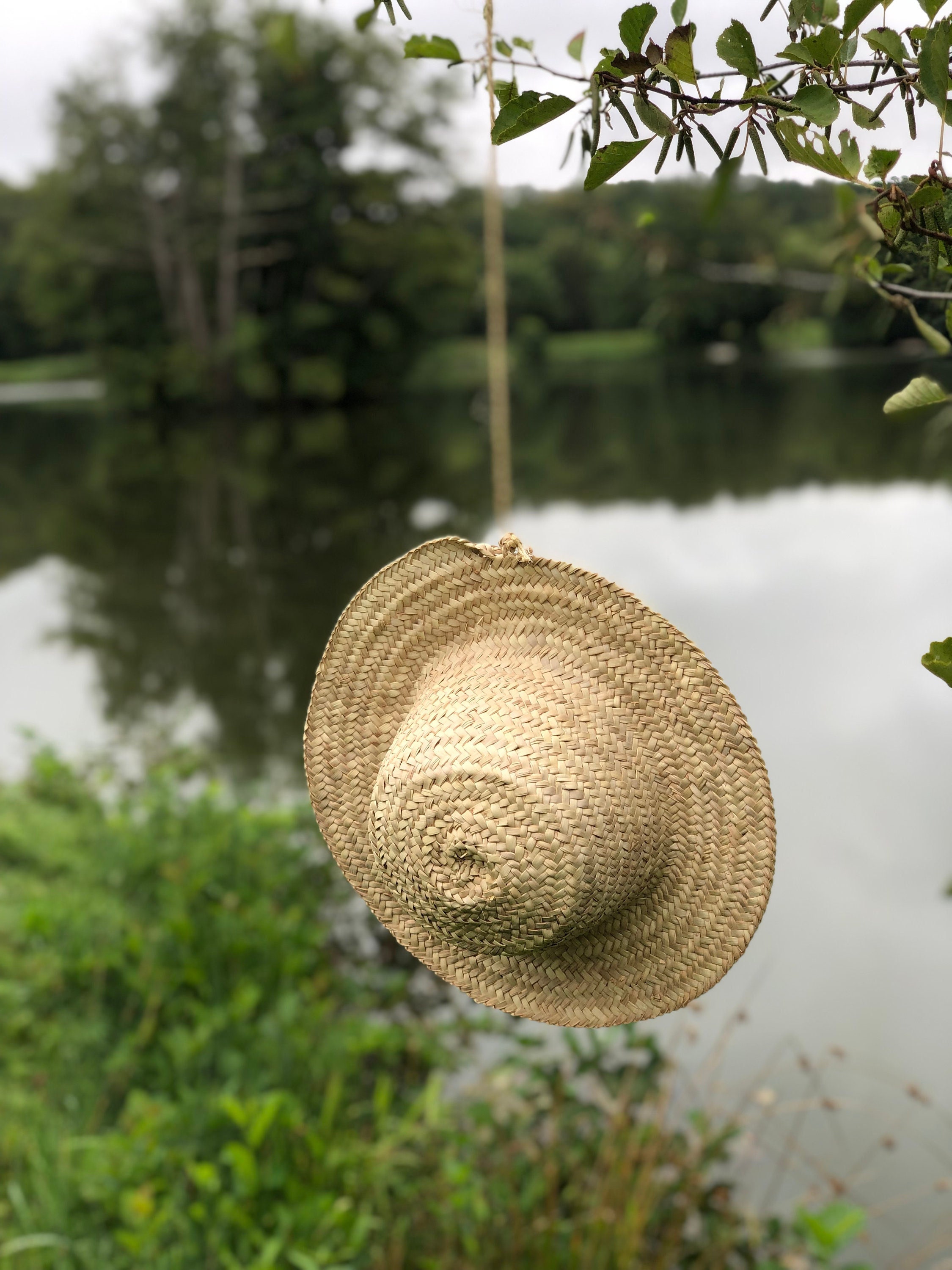 Chapeau Mural en Paille Fabriqué A La Main Au Maroc