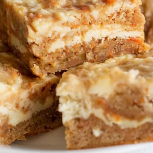 BEST RECIPE Für Frischkäse-Karotten-Kuchen Riegel.