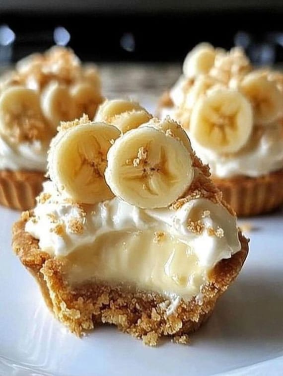 BEST RECIPE for No Bake Mini Banana Cream Pies