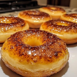 BEST REZEPT für Donuts mit Crème Brûlée zum Downloaden.