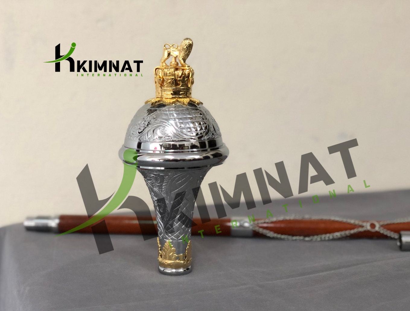 Drum Major Mace Trumpet Shape Lion Crown Gold Embossed Plated Head Natural Malacca Cane 3 Parts Mace With Free Soft Case