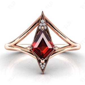 Vintage Kite Shaped Garnet Wedding Ring For Women Red Gemstone Ring 14k Gold Garnet Engagement Ring Vintage Anniversary Ring Gift For Women