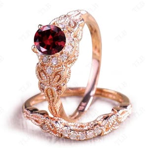 Vintage Granat Verlobungsring Set für Frauen Rose Gold Blumen Blatt Stil Ring Set 14k Gold Granat Art Deco Braut Versprechen Ring Set Geschenk