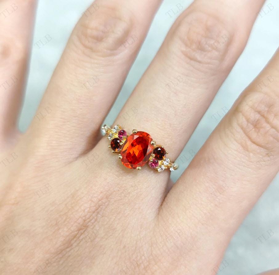 オレンジサファイアの結婚指輪（女性用）、アンティーク調クラスター 