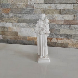 Saint Anthony statue Statue of Saint Anthony of Padua