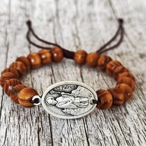 St. Patrick Bracelet Rosary medals  Patron Saint of Ireland, St. Patricks Day Gift, Good Luck Bracelet, Catholic Jewelry