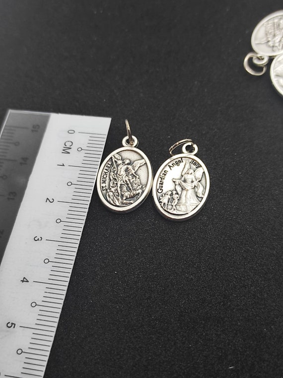 Médaille St Michel Archange Vierge Miraculeuse 2,5 cm Médaille St Michel Archange Vierge Miraculeuse 2,5 cm