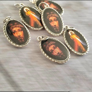 Holy Face medals Precious Holy Face Jesus Merciful Jesus 5 Pcs