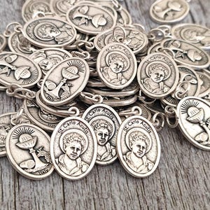 Großhandel Carlo Acutis Medaille - Schutzpatron der Jugend und Computerprogrammierer Medaillen, Lot lose 10, 20, 50 Stück Heilige Eucharistie Erstkommunion