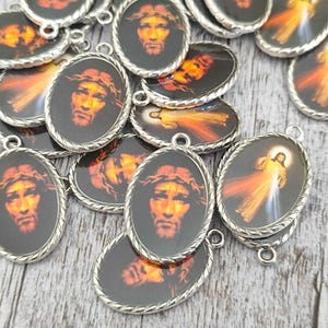 Jesus Christ medal, Jesus Christ Holy face medal pendant Box  15, 25, 50 , 100 pcs Holy medals