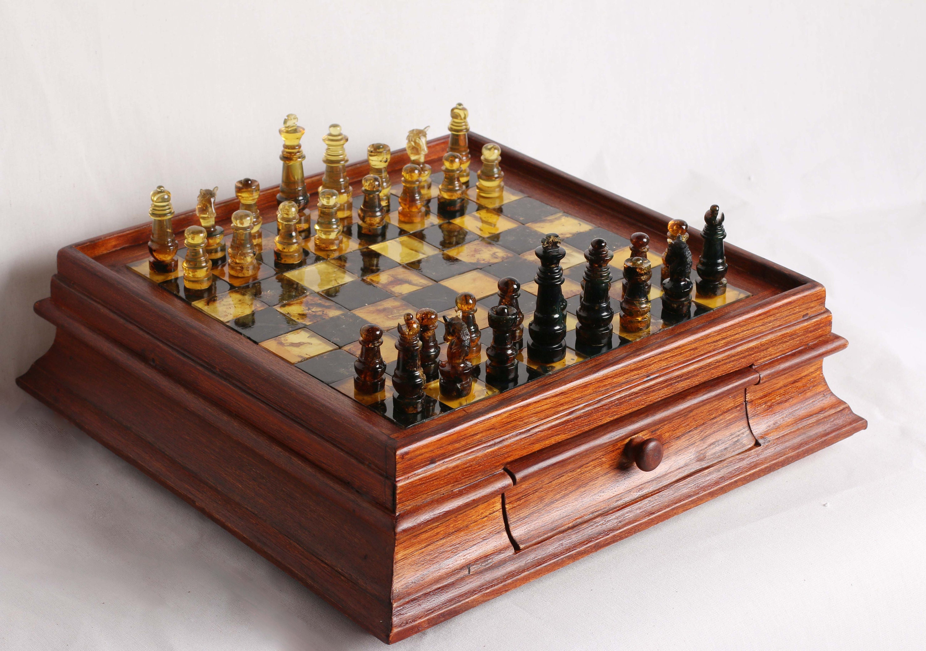 Travel Chess Game Board Set Chess Set, Diamond-Encrusted Hetian Jade Chess  Pieces and Wooden Chessboard Collection, Creative Gifts Beginner Chess Set