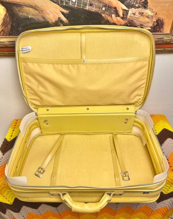 1975 American Tourister Suitcase by American Luggage … Gem