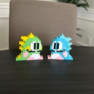 Retro Arcade Game Bubble  Bobble (Bub and Bob)  Desktop/Shelf Self Standing Characters (Set of 2)