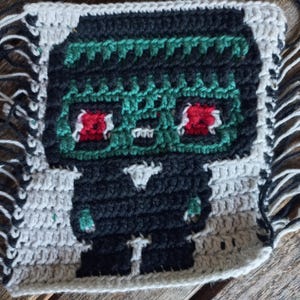 Frankie mosaic crochet pattern by Jos Campaner