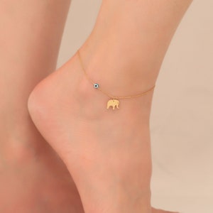Tobillera con cuentas de elefante y mal de ojo, amuleto, regalo para mamá, esposa, novia, mamá, pequeña inicial para el Día de la Madre.