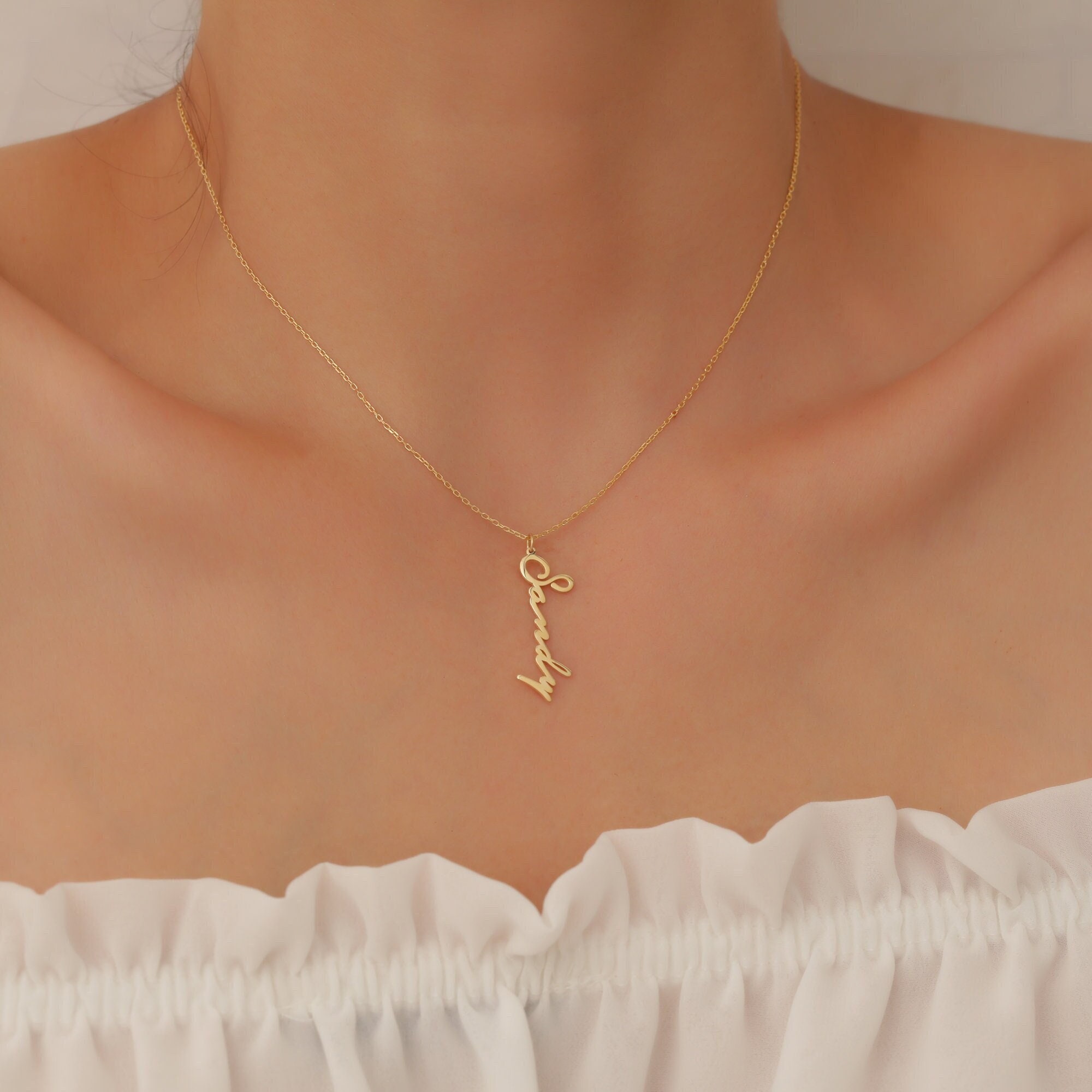 Vertical Name Necklace – Personalized Gold Name Jewelry, Custom Pendant for Her, Meaningful Gift, Gold Plated Mother's Day Gift
