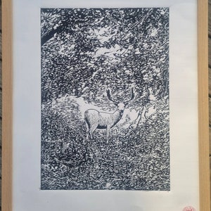 Cervo della foresta/bianco e nero/stampa su linoleum/stampa a blocchi/incisione su linoleum/natura/originale/fatto a mano/regalo/insolito/unico/arte stampata a mano/fauna selvatica