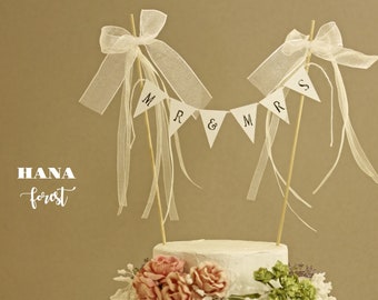 Mr & Mrs Wedding Cake Banner,Rustic wedding Cake topper,Custom Cake Bunting,Personalized Wedding Cake Topper,Cake Garland,pie dessert topper
