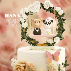 panda and bear wedding cake topper,bride and groom cake topper,panda and polar bear cake topper,custom cake topper,birthday cake topper