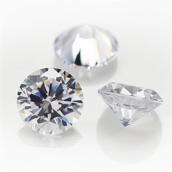 Cubic zirconia that looks like a diamond clearance