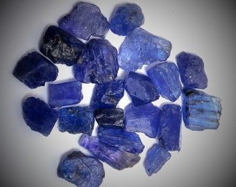 Pierres brutes naturelles de tanzanie Tanzanite