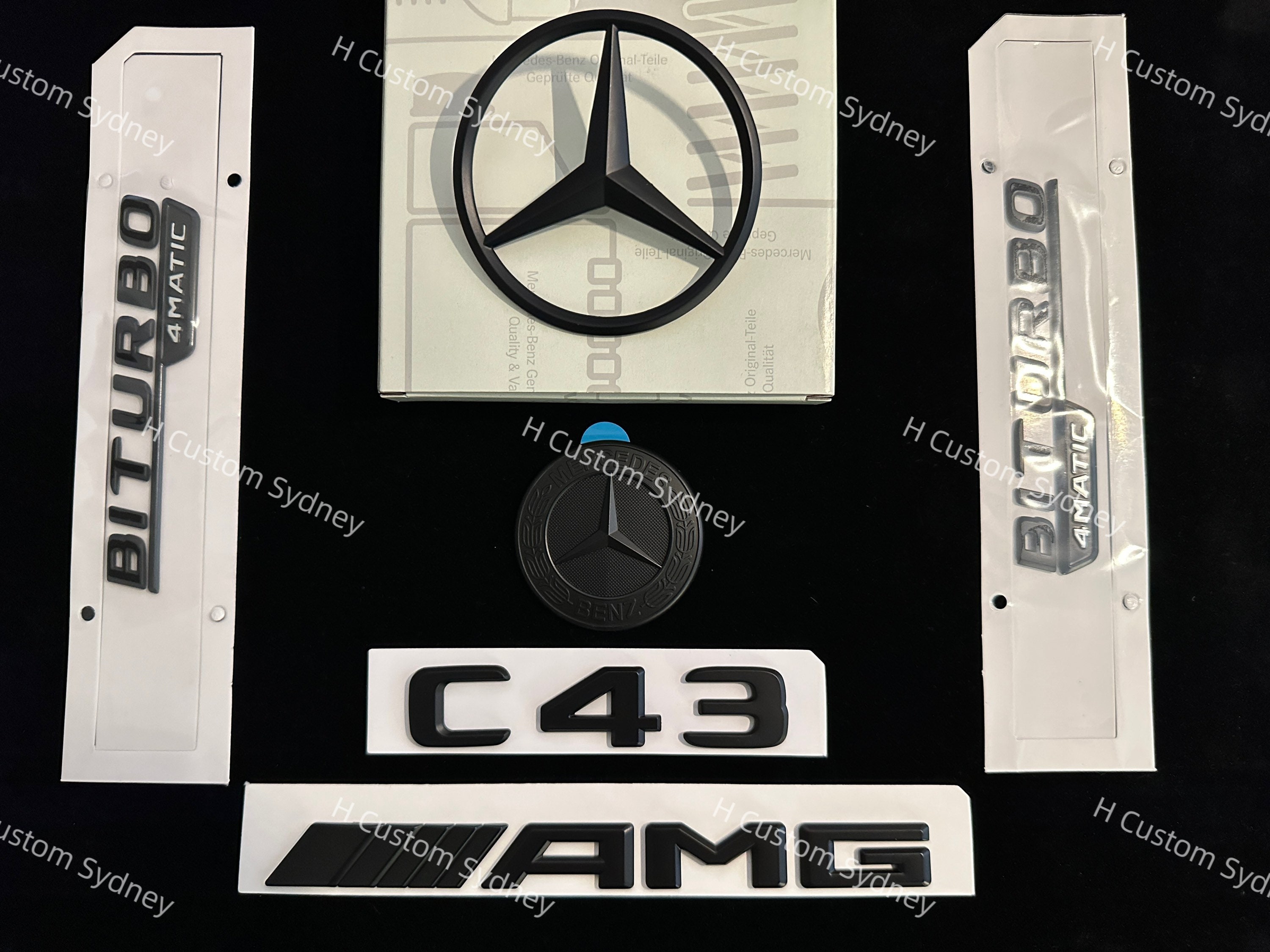 Mercedes AMG logo emblem till grillen. Passar alla Mercedes