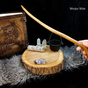 Witch Wand ~ Natural Wood Wand ~ Maple Wand ~ Magic Wand ~ Handmade Wood Witch Wand ~ Witches Wind ~