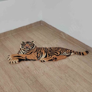 Tiger Rug 2x3 Feet Tiger Shaped Rug for home decor, Livingroom. Small accent Rug, Cute Rugs and carpet