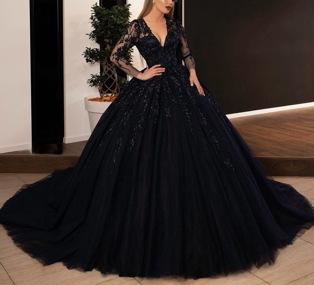Black Sweetheart Neck Tulle Ball Gown Dress Black Formal Dress | Black prom  dresses, Prom dresses for teens, Vintage ball gowns