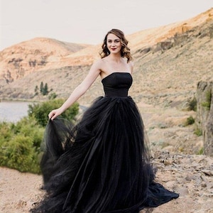 Black Bridal Dress with Satin, Fluffy Tulle Skirt with Long Train, Strapless, Elegant Wedding Gown, Sheer Sleeves, Halloween