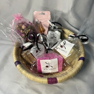 Original Amber blocks blend gift basket with 4 x 3 strong original Amber Musk Scented, Marrakesh Oriental Fragrance, Fragrant Gift Basket