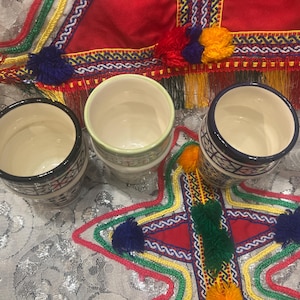 Berber Marokkaanse keramische beker witte set van 2 blauwe of zwarte of groene fes-stijl water/sap/warme drankenkop