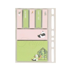 Op de afbeelding: Een set zelfklevende notities met verschillende ontwerpen. De set bevat roze en groene rechthoekige notities en kleinere tabvormige notities. De ontwerpen omvatten een panda, een vogel en een kas. De tekst "Feryal Craft" is zichtbaar.