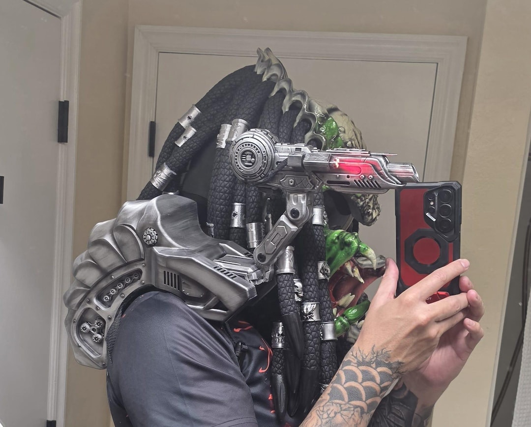 Predator Back Pack With a Articulated Cannon - 3D Printed - High