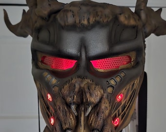 BADLANDS Elder Njohrr Predator Helmet - High Quality