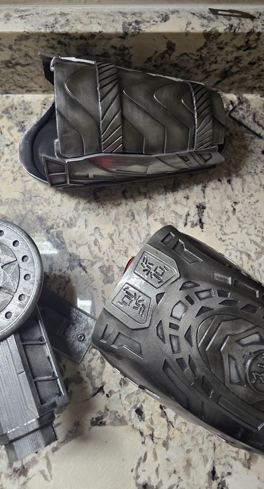Predator Gauntlet Invisible Predator Badlands Deks Gauntlets With Led Lights - High Quality - No ...