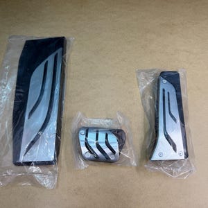 Conjunto de pedais BMW M Performance em aço inoxidável - Auto OEM 35002232278 EUA - Isento de impostos (FEDEX)