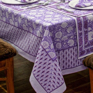Lila und weißes Home & Living Tischdecken-Set, Einweihungsgeschenk, französische Tischdecke, Esstischdekoration, Tischwäsche