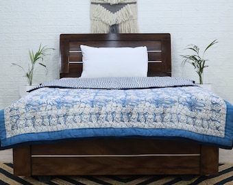 Floral Block Print Winter Warm Razai Quilt, Blue Floral Print Handmade Quilted Razai, Throw Bedspread Queen Size Blanket, Cotton Quilt