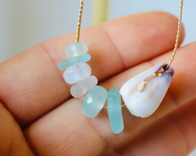 Minimalist Waterproof Shell & Pearl Necklace- everyday jewelry