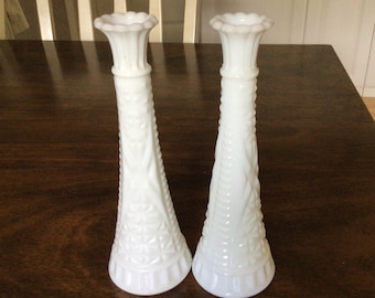 A Pair of Bud Vases, Vintage Milk Glass Vases, Wedding Bud Vases, Decorative Bud Vases, Milk Bud Vases, Table Decor, Wedding Decor,