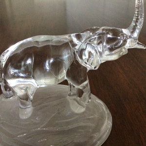 Vintage French Crystal D’Arques Elephant Figurine: Frosted Base Paperweight